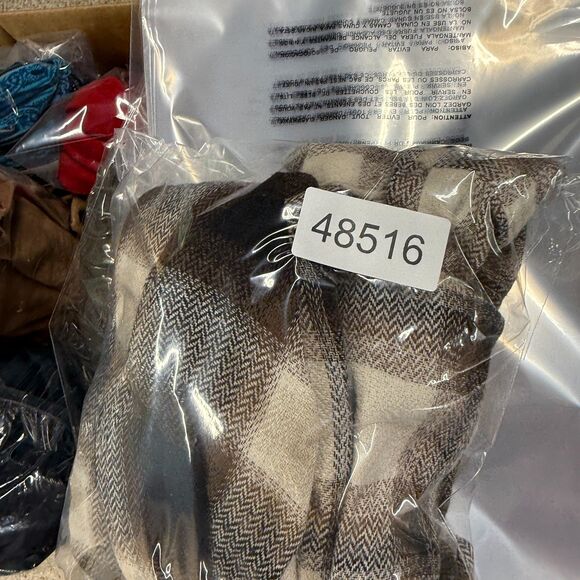 BKE Shirt Women S Small White PLaid Button Up Collared Boyfriend Long Sleeve - Picture 8 of 8